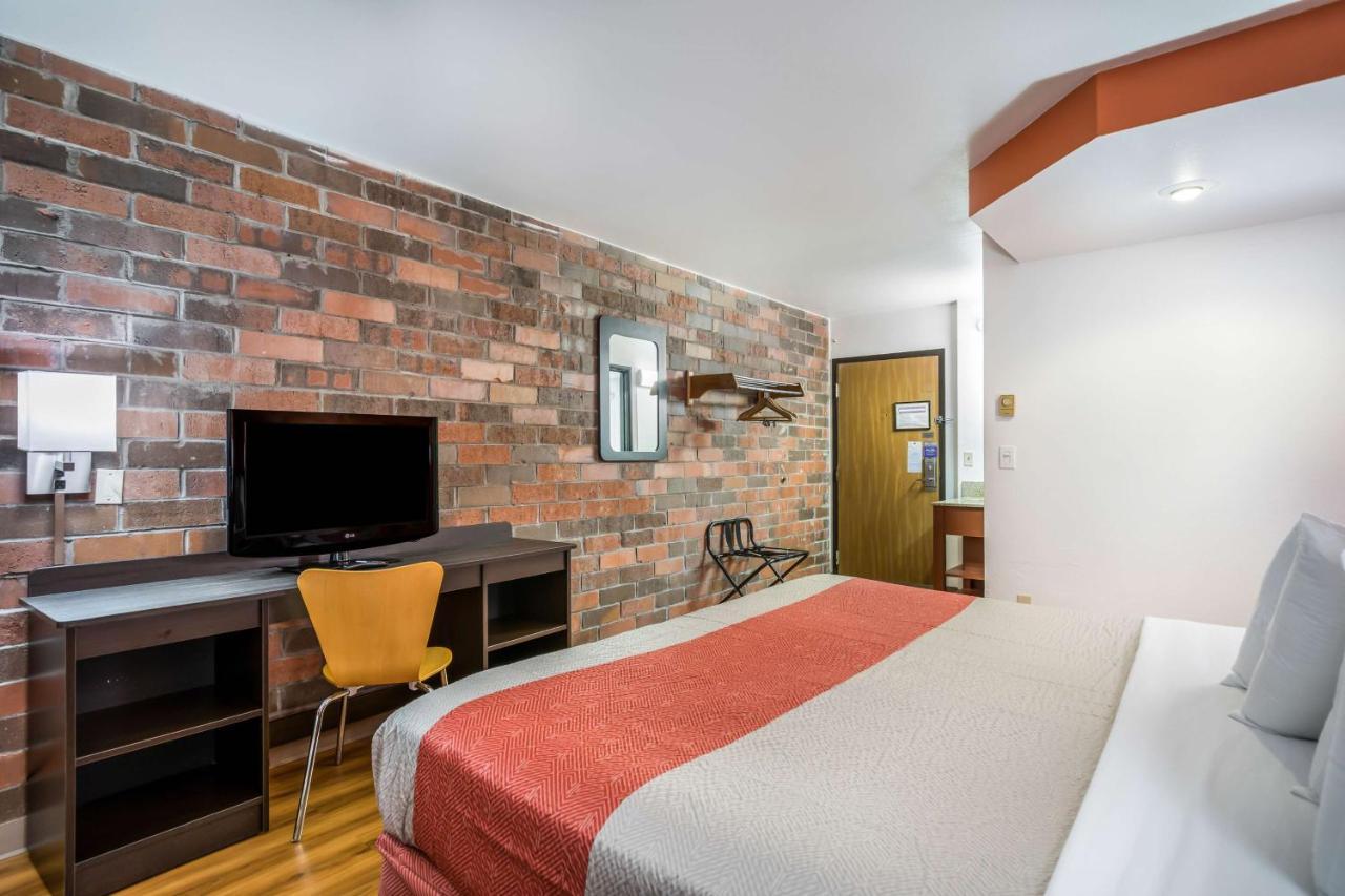 Motel 6-Madison, Wi - East Экстерьер фото